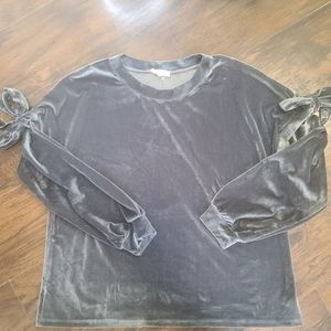 Local Boutique Velvet Top